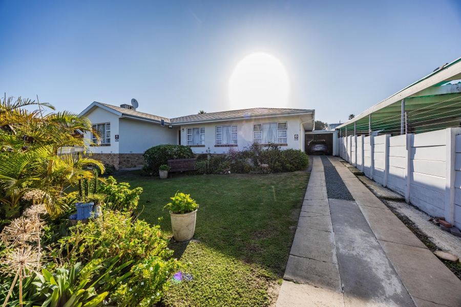 3 Bedroom Property for Sale in Sunnyridge Eastern Cape